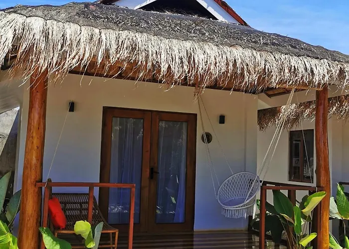 Uzuri Kubo Huts Resort Moalboal