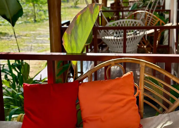 Resort Uzuri Kubo Huts 2*