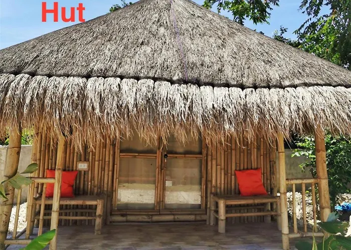Uzuri Kubo Huts