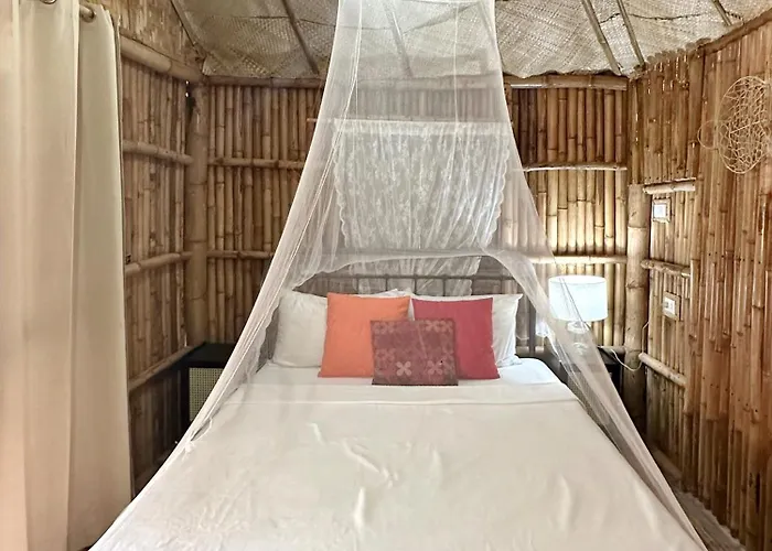 Uzuri Kubo Huts 2*