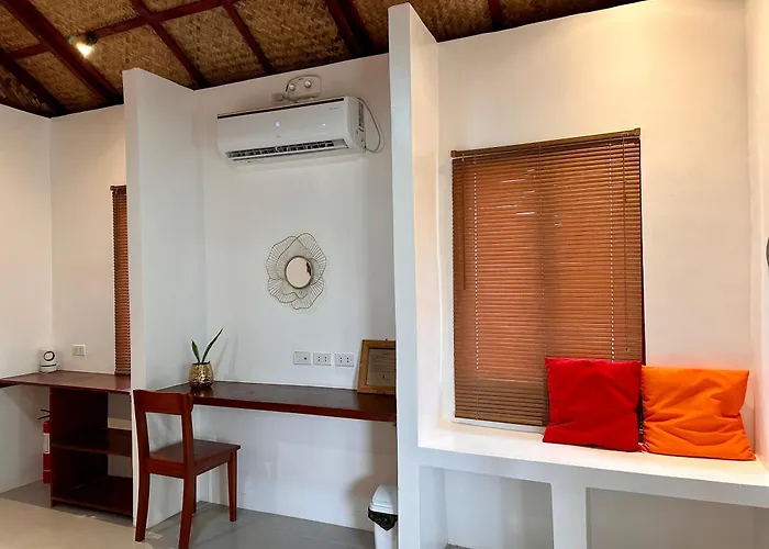 Uzuri Kubo Huts Resort 2*