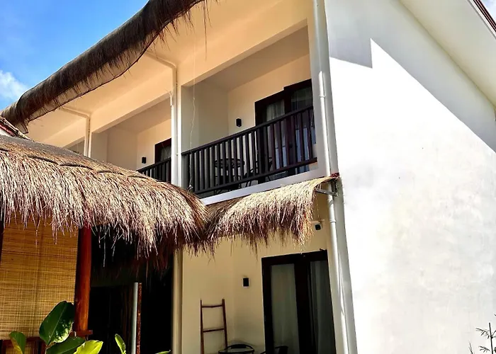 Uzuri Kubo Huts Resort Moalboal