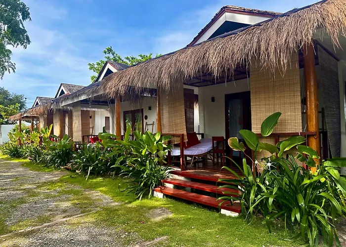 Uzuri Kubo Huts Resort
