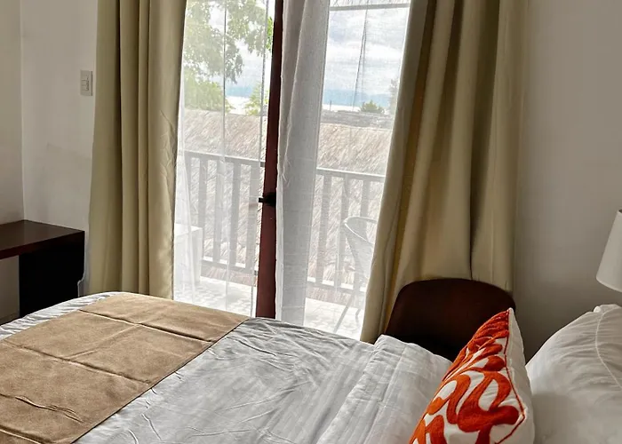 Uzuri Kubo Huts Resort